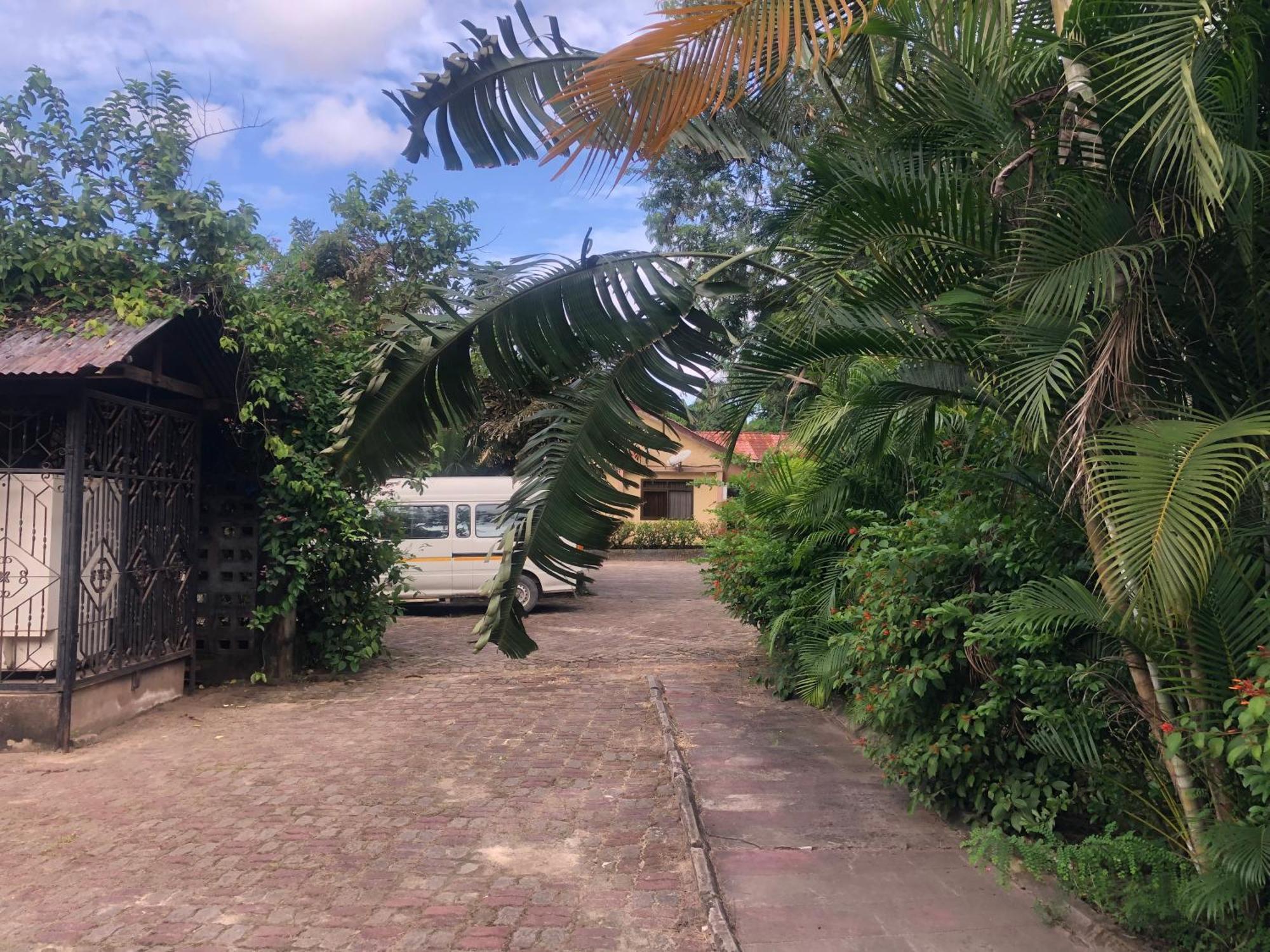 Tatys Homestay Dar es Salaam Zewnętrze zdjęcie