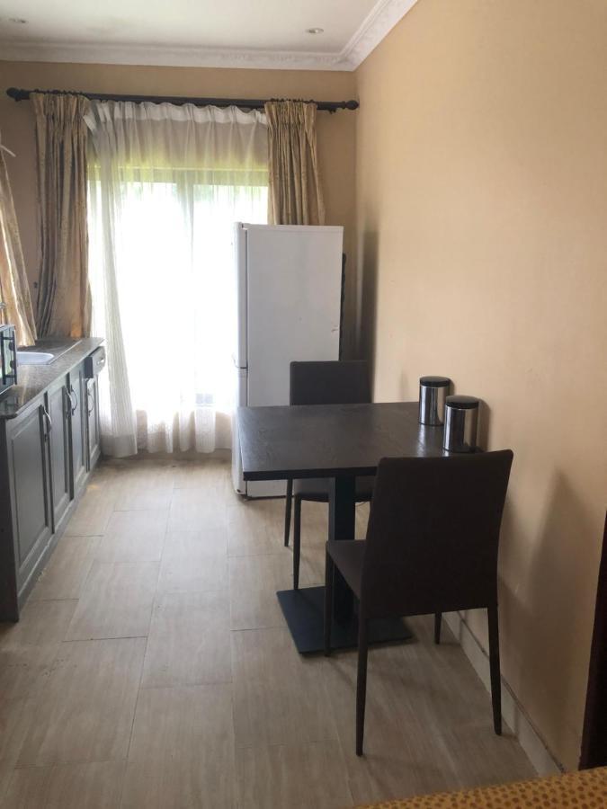 Tatys Homestay Dar es Salaam Zewnętrze zdjęcie